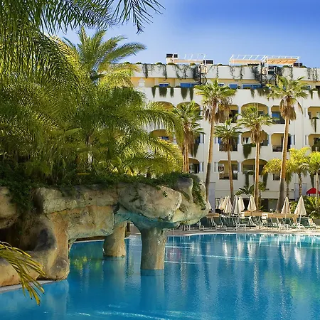 Livescape Guadalpin Apartment